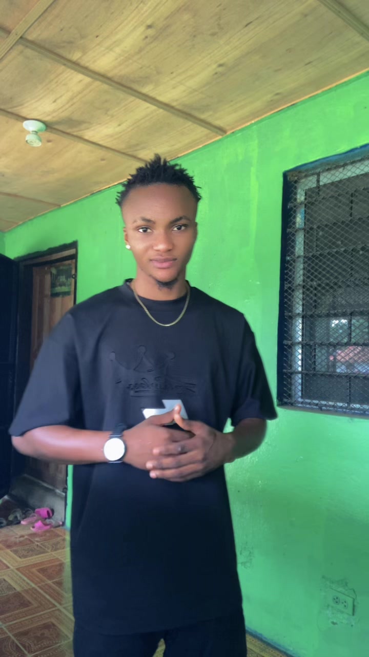 @Call me-Man-Boi 🦅💯🇬🇳 🇱🇷