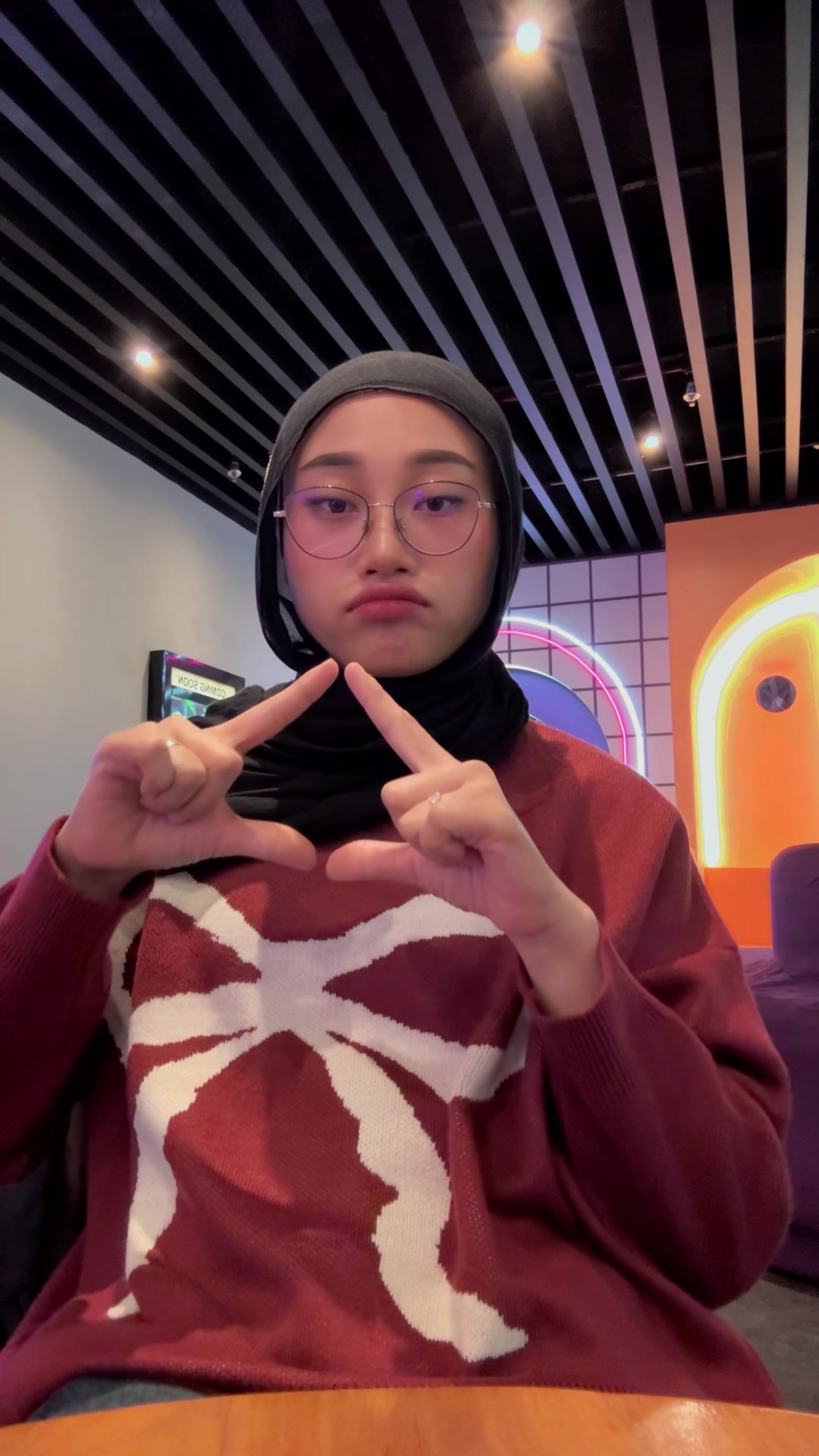 @Viaa