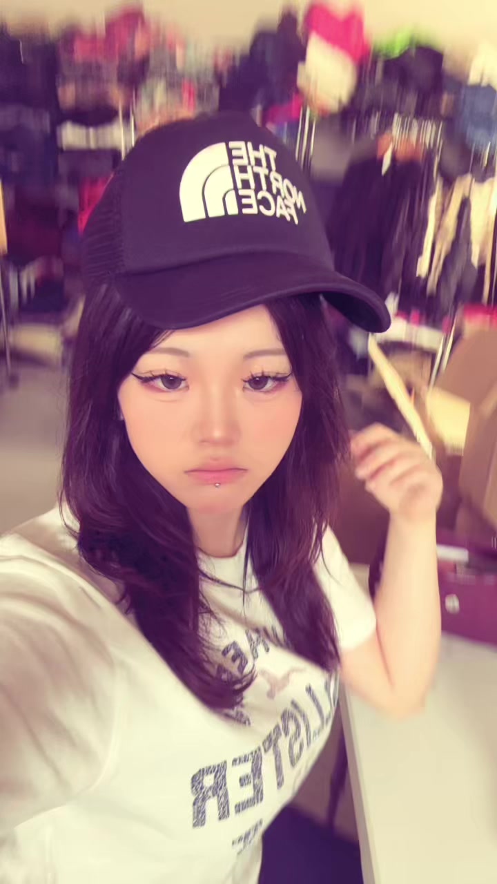 @ひな