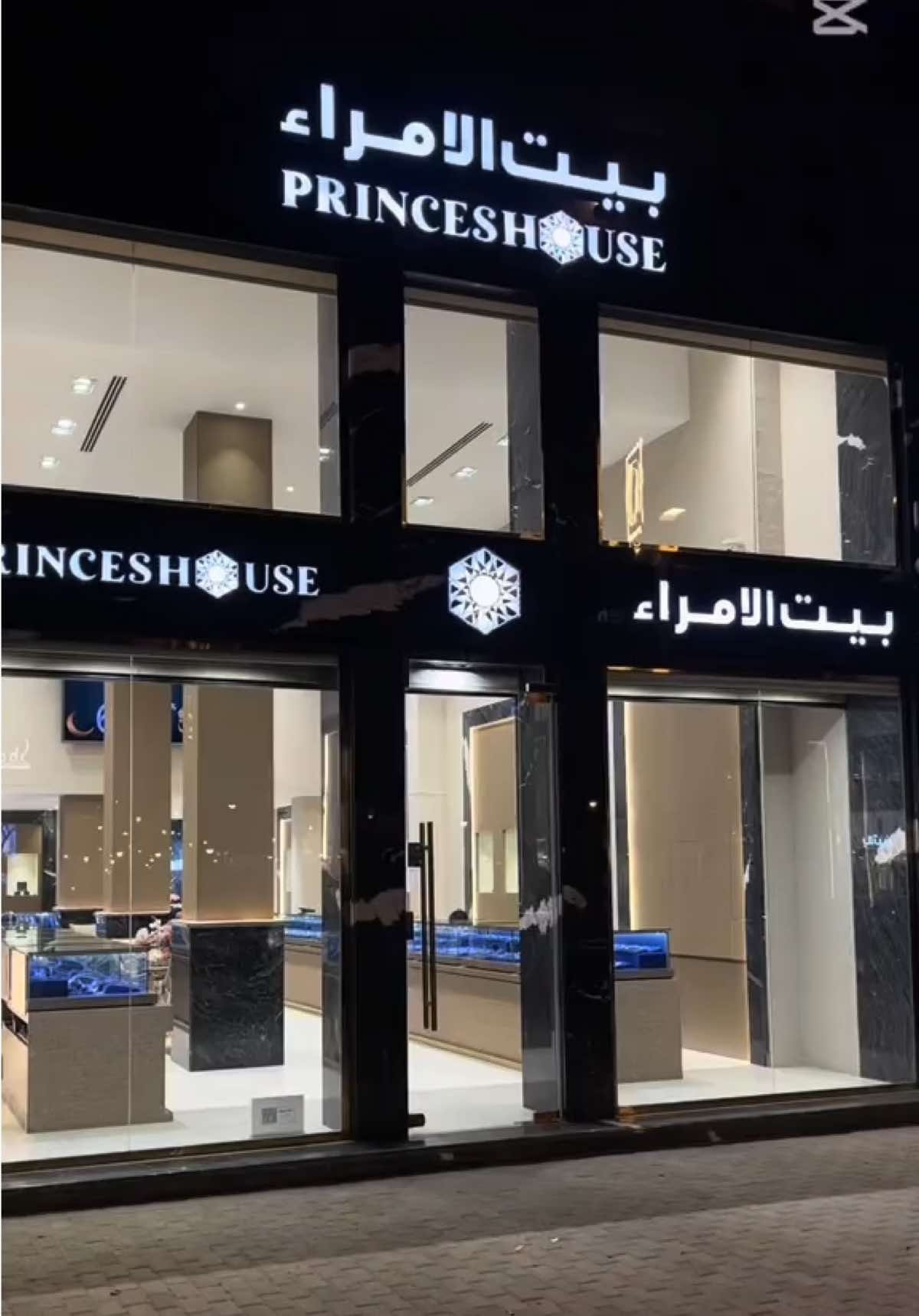 @زيــزي🌱