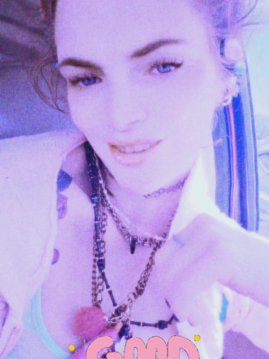 @✨️🧜&zwj;♀️Ally~Ariel 🖤♡💚🌹🕊✨️