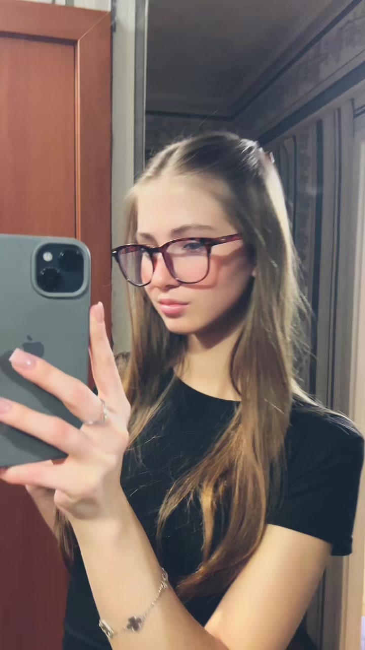 @zelenchikova___