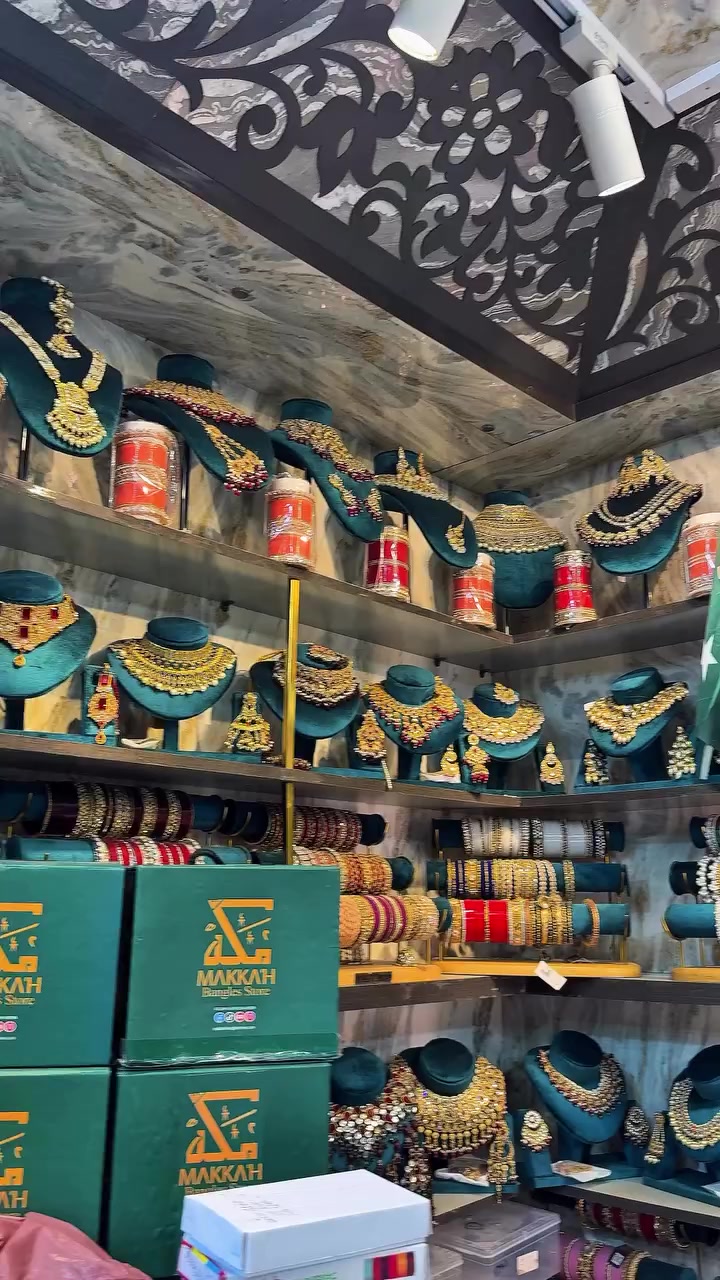 @Makkah bangles store