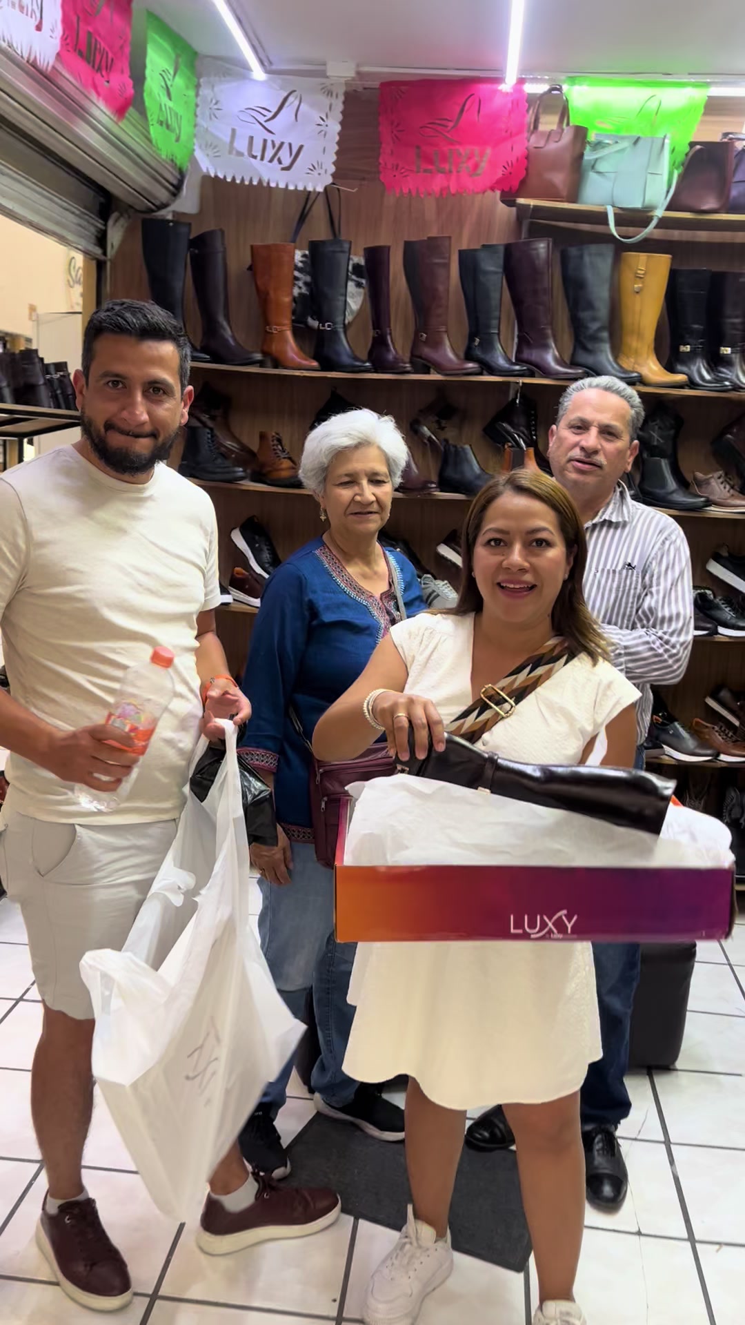 @Luxy Zapaterias