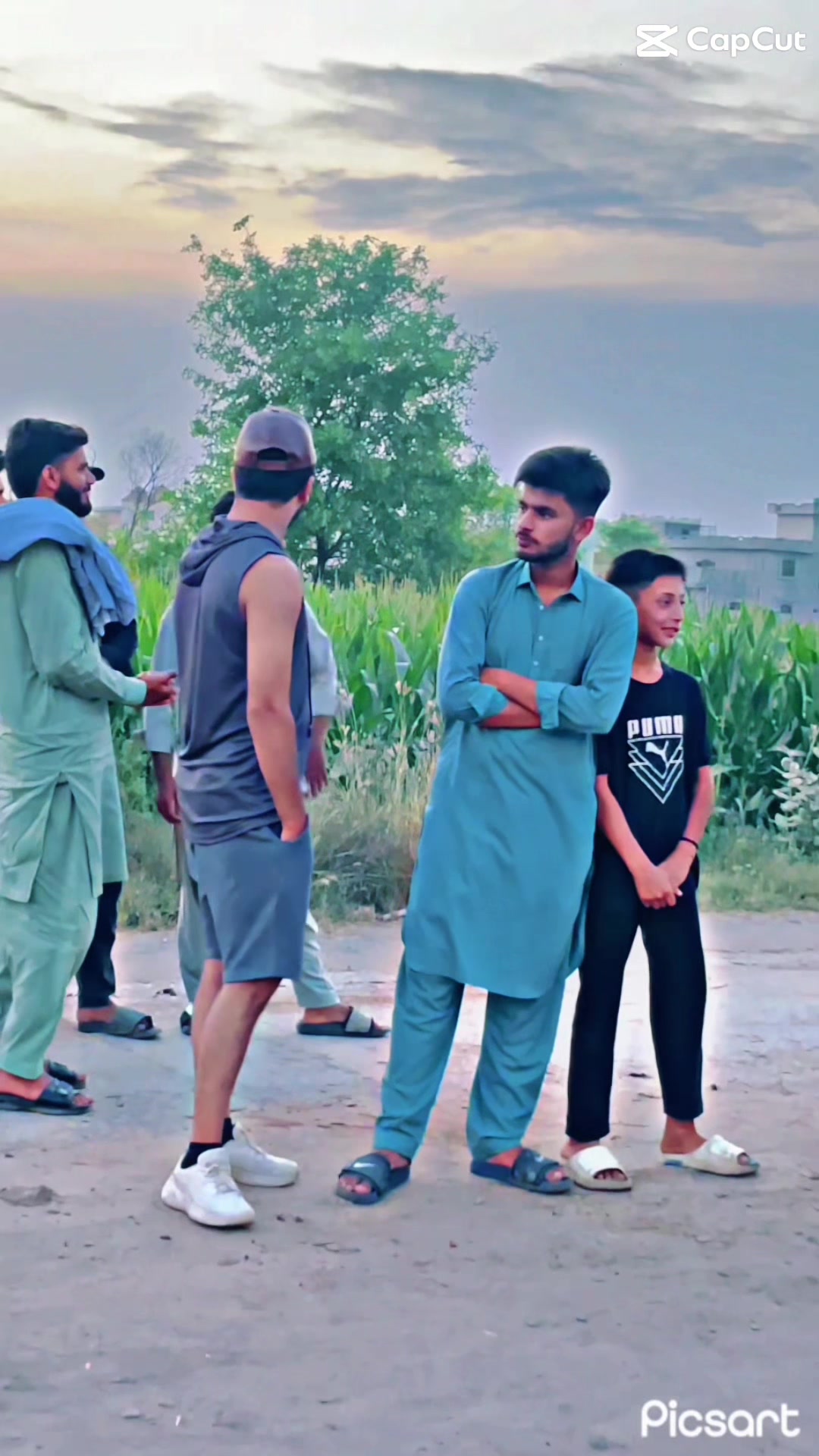 @🏴&zwj;☠️ملک۔ بادشاہ🏴&zwj;☠️