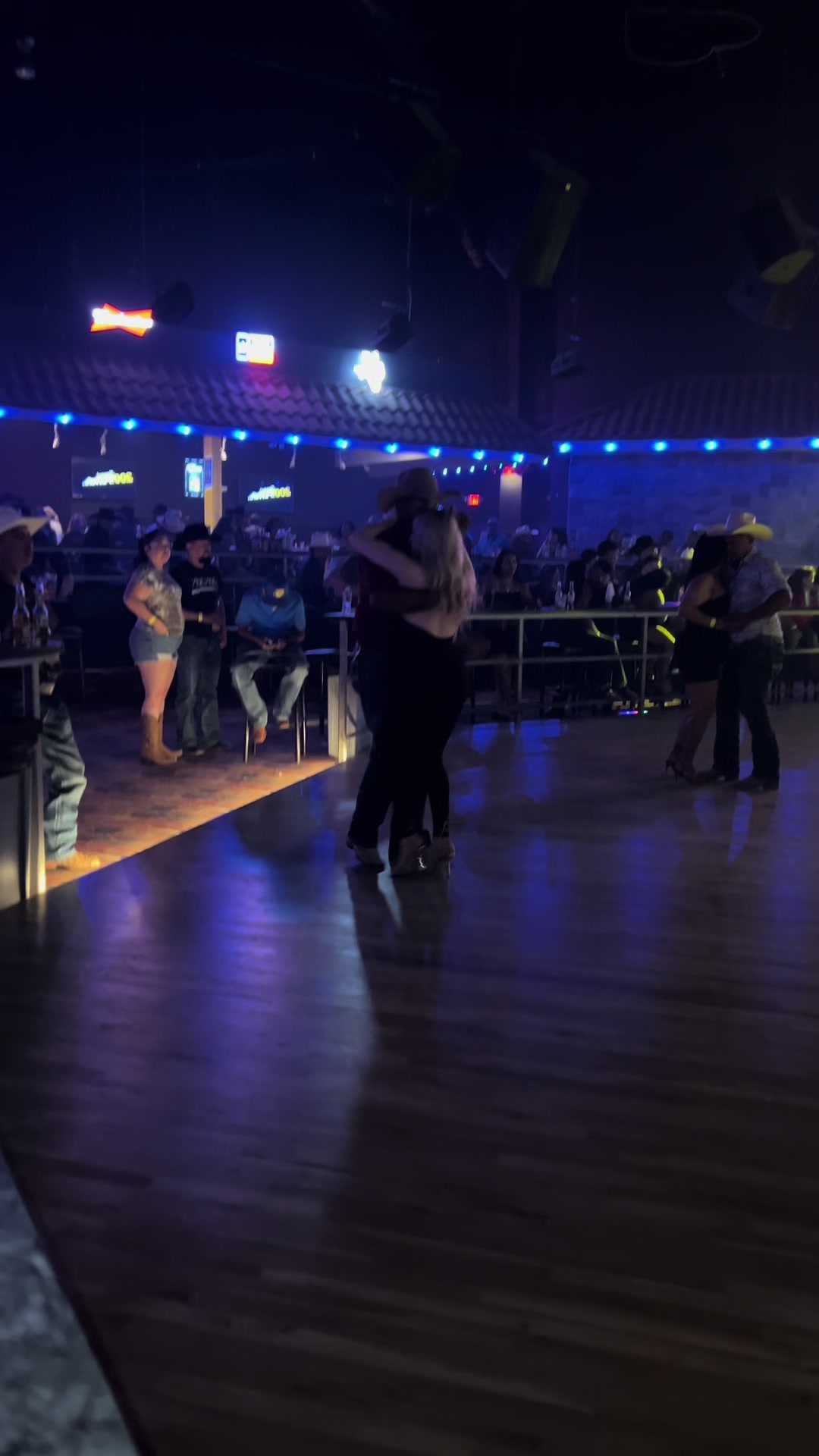 @Bailes Con Victoria