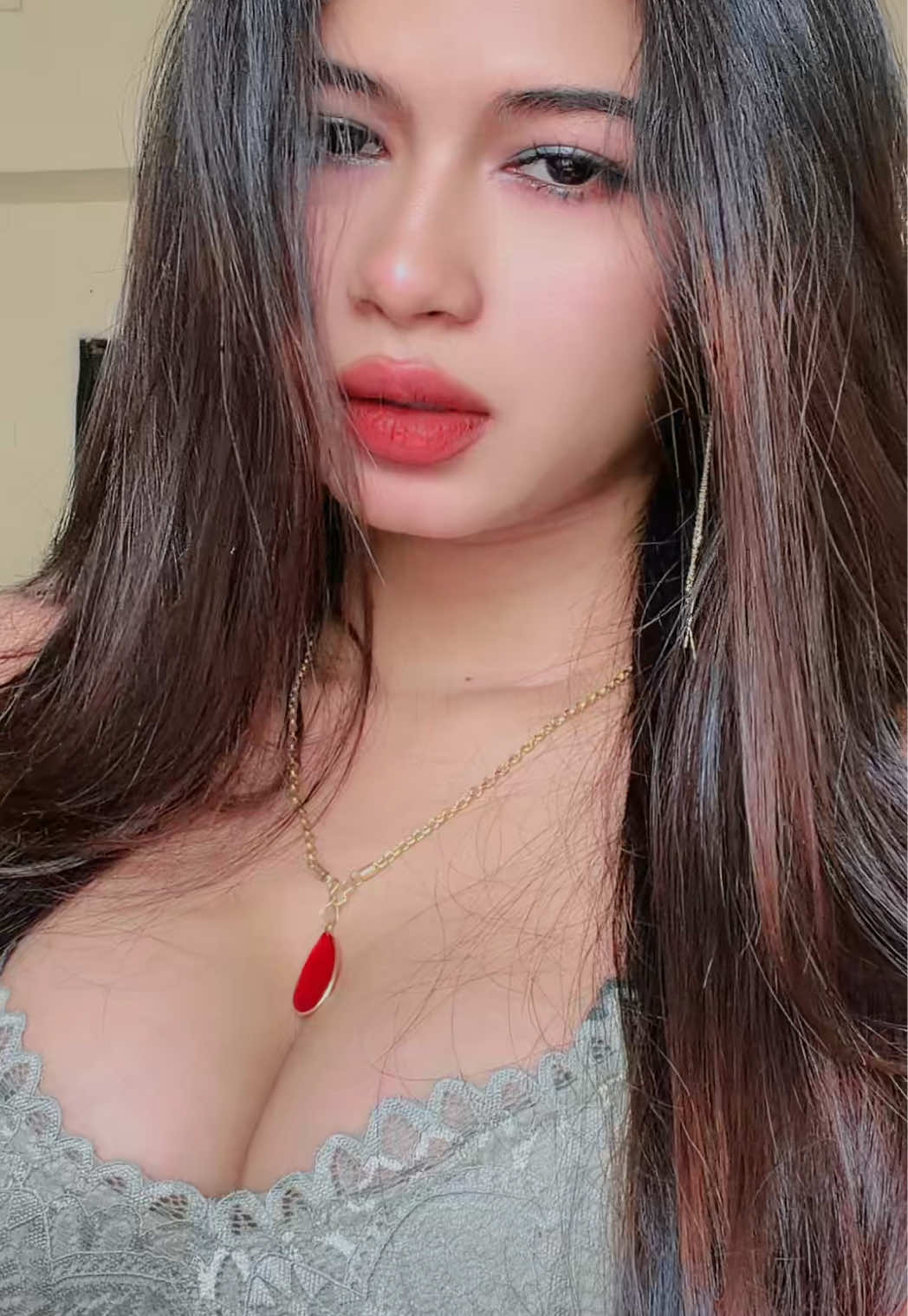 @Ayesein