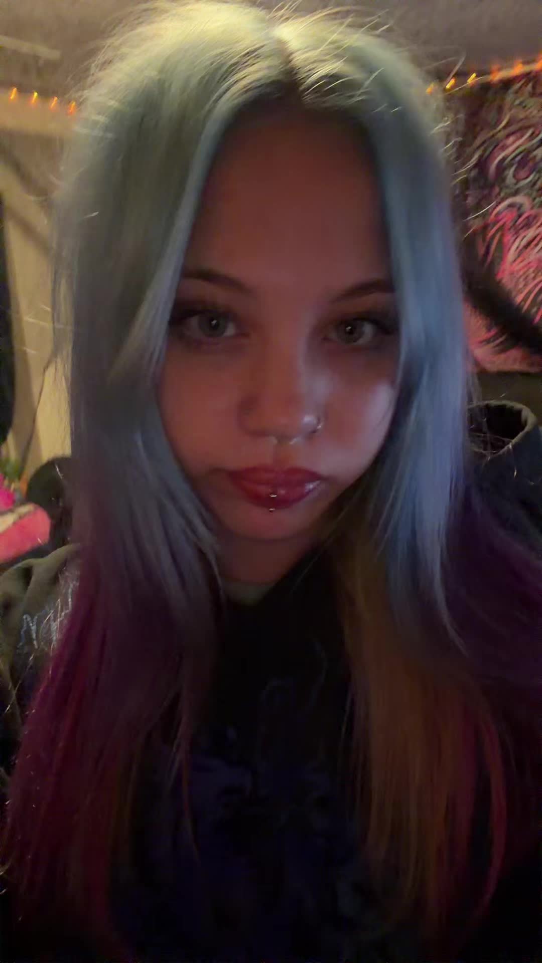 @..