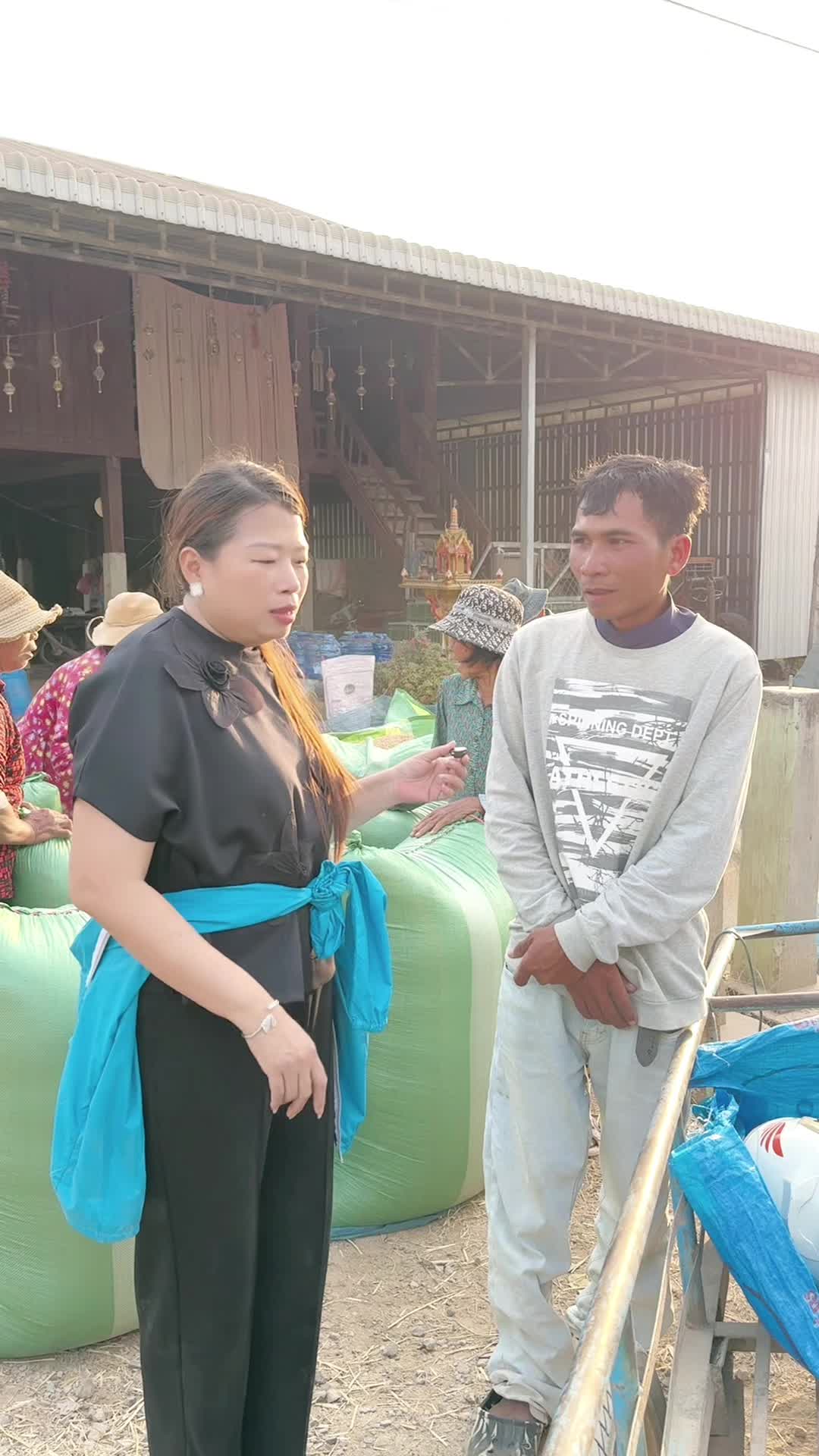 @Sok Reaksmey - សុខ រស្មី