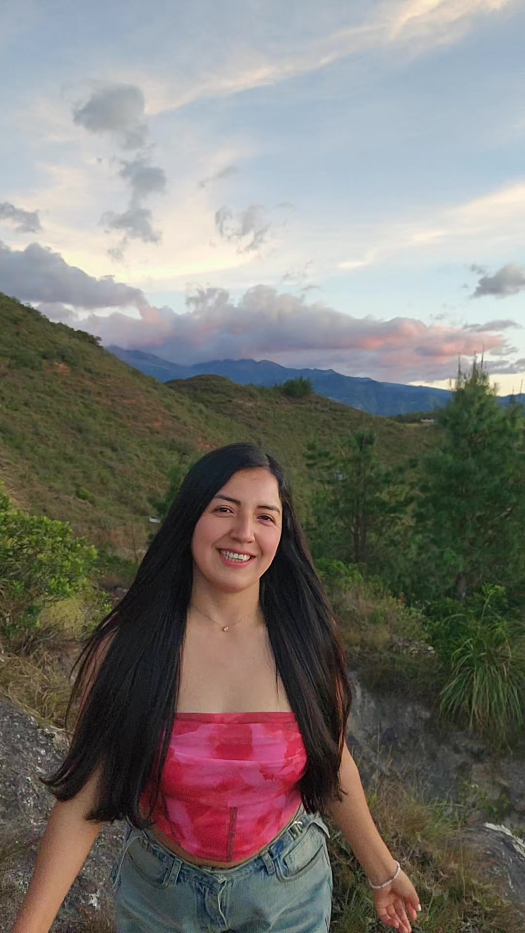 @Ni&ntilde;a de la sonrisa. te sigue