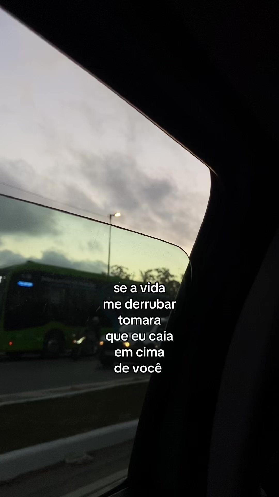 @inaeliiasmin