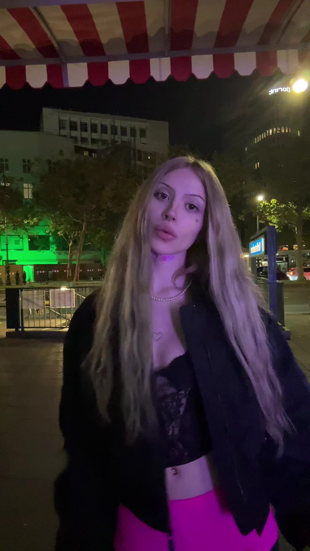 @^^
