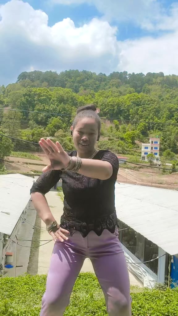 @☦️सोफिया चेपाङ्ग🇳🇵