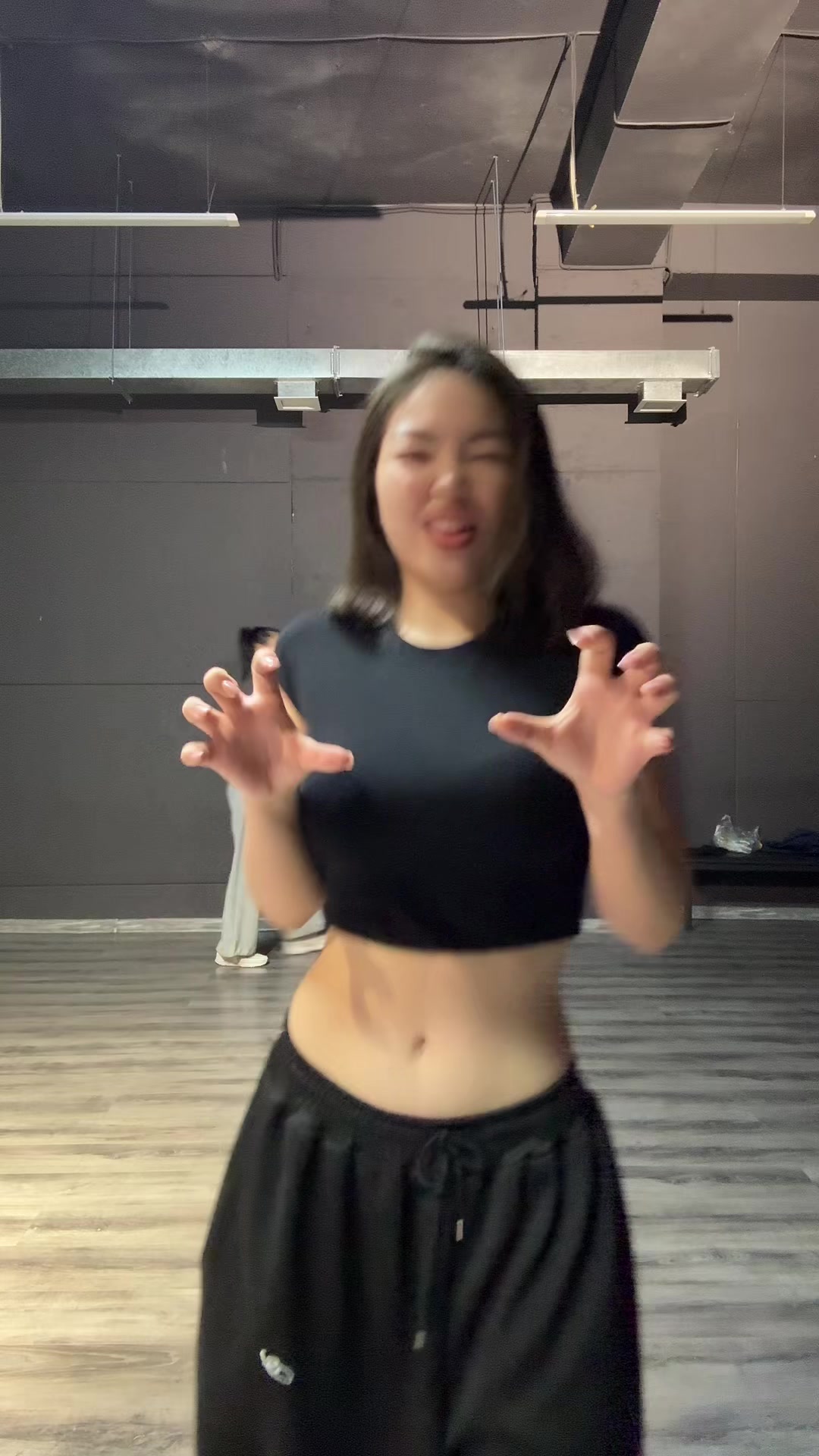 @iriskaa02