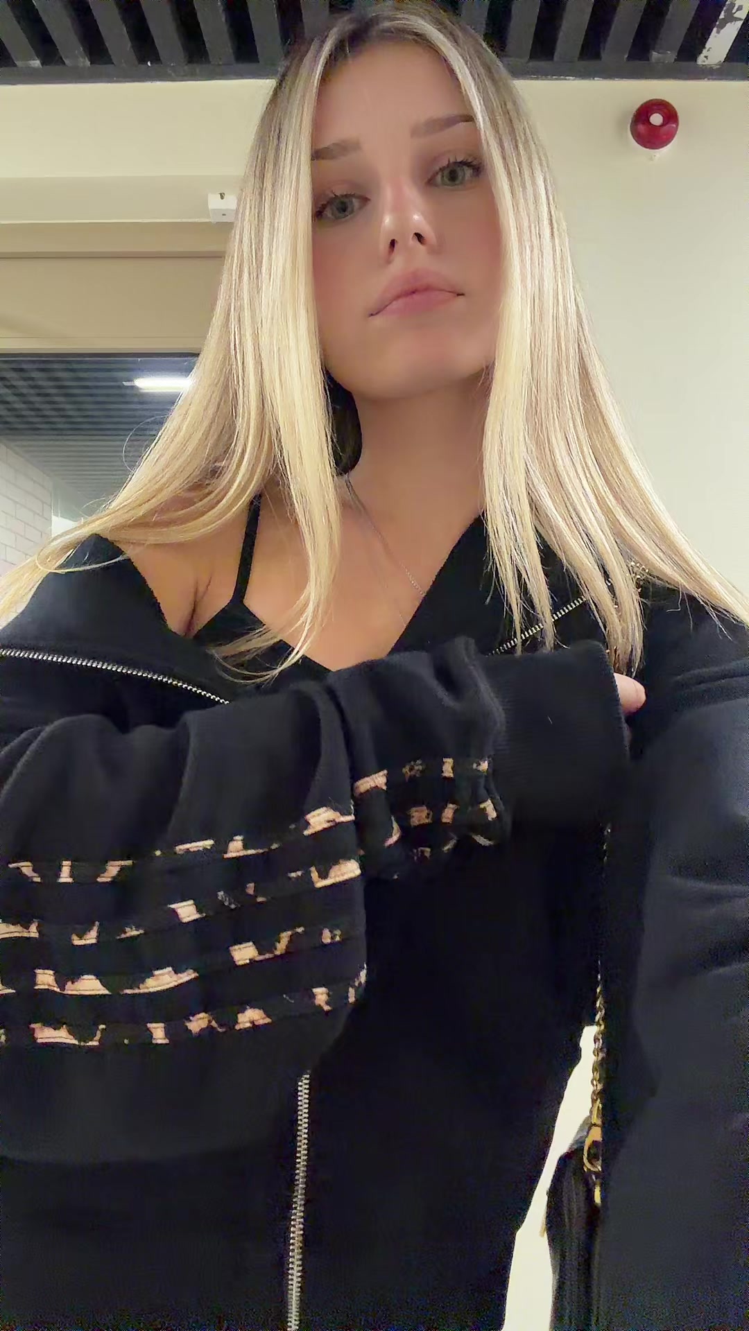 @ilovemyangelfriend