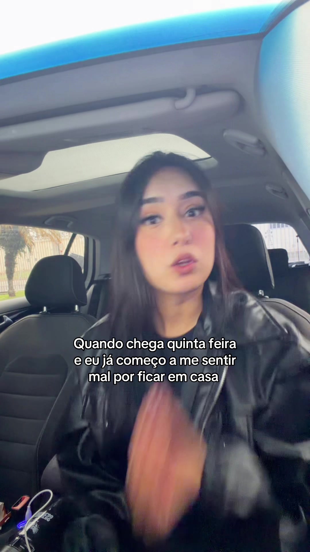 @Camilly Vitoria
