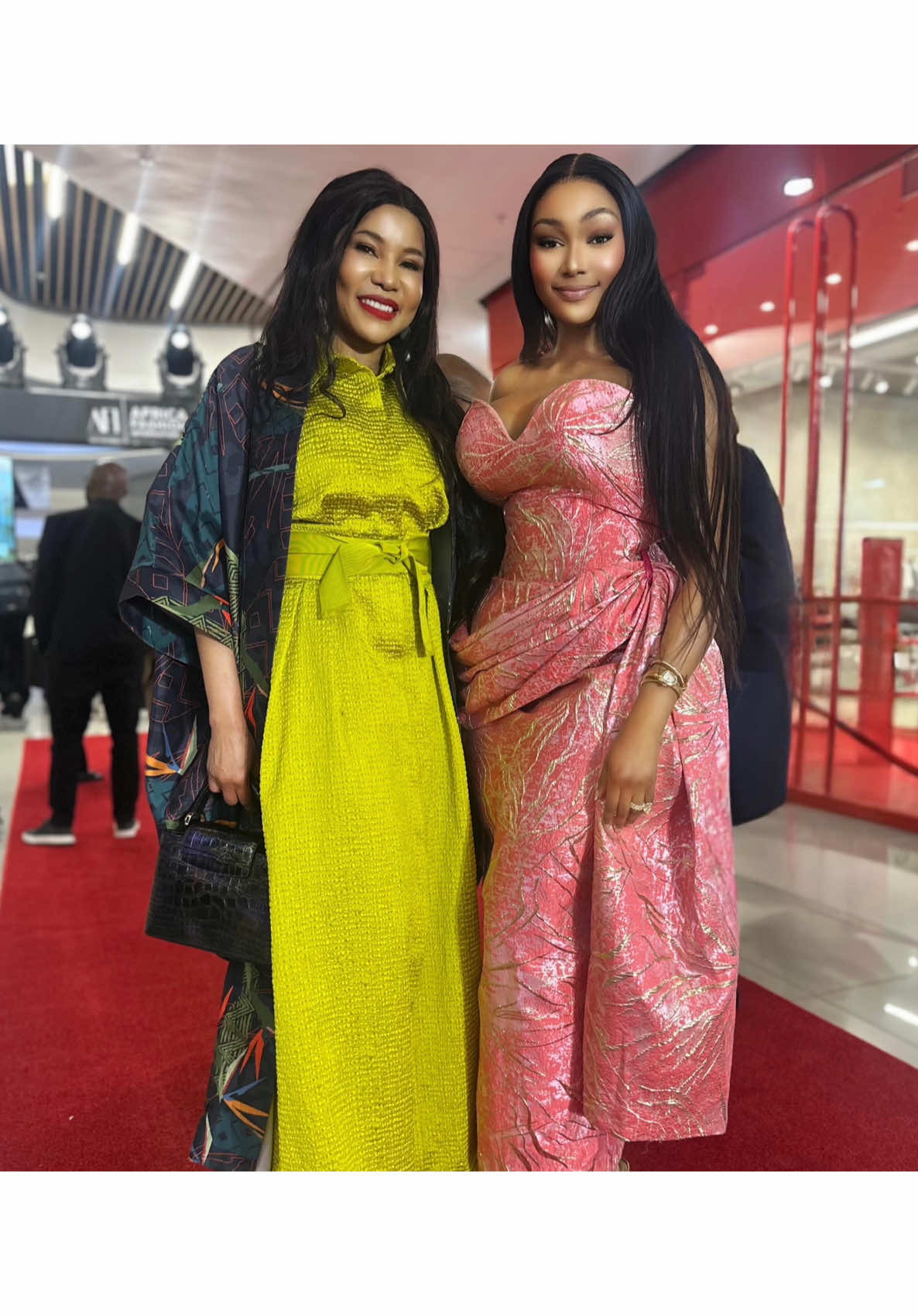 @pauletteneo🇿🇦