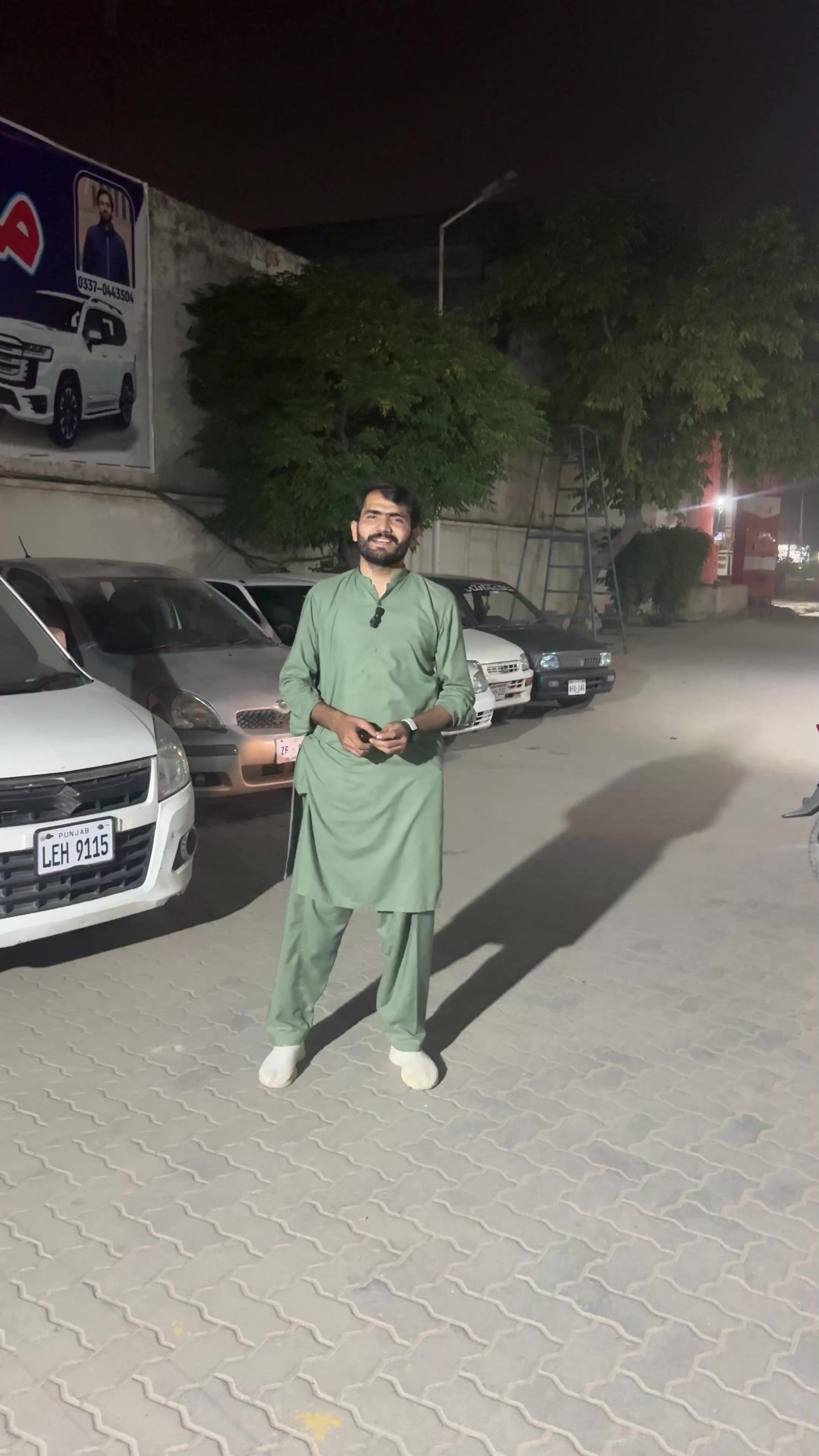 @ملک موٹرز (کینٹ لاہور )