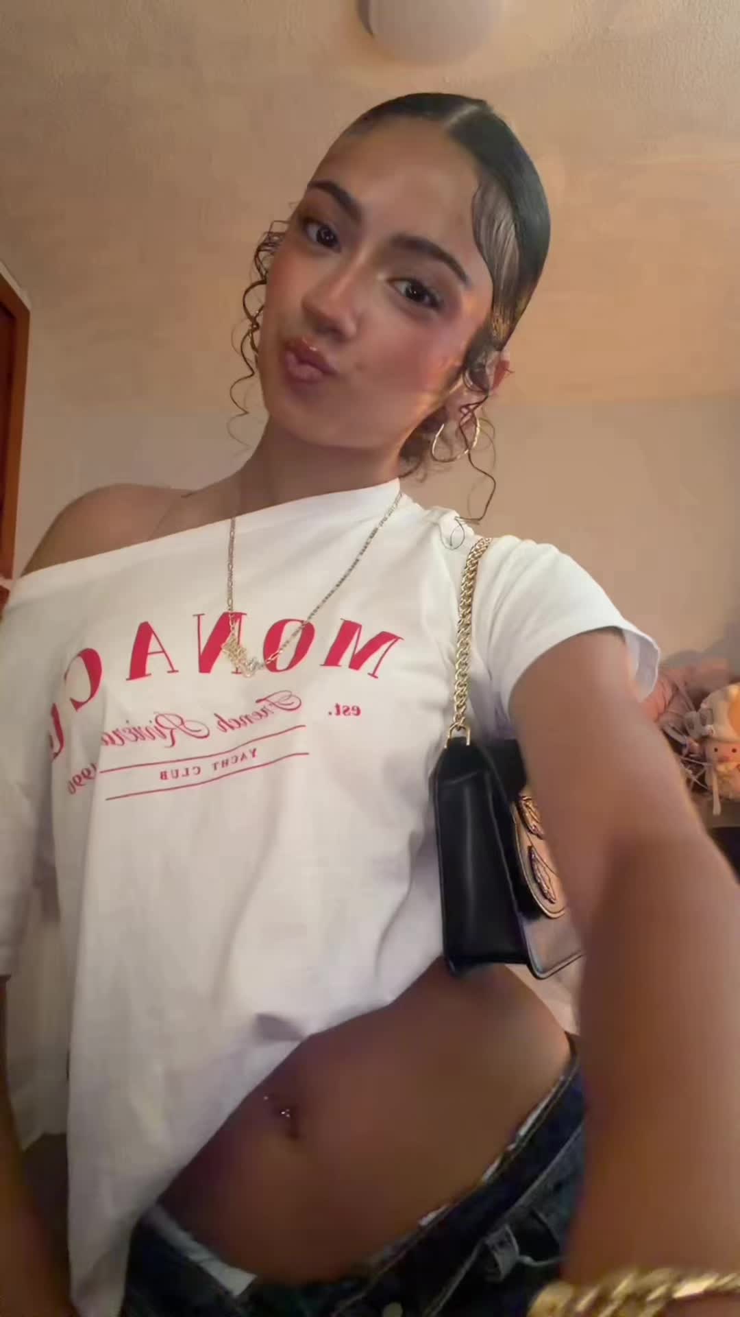 @bellabae