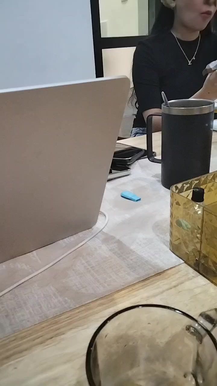 @วัชรากร เกษมสุข (โฟล์ค)