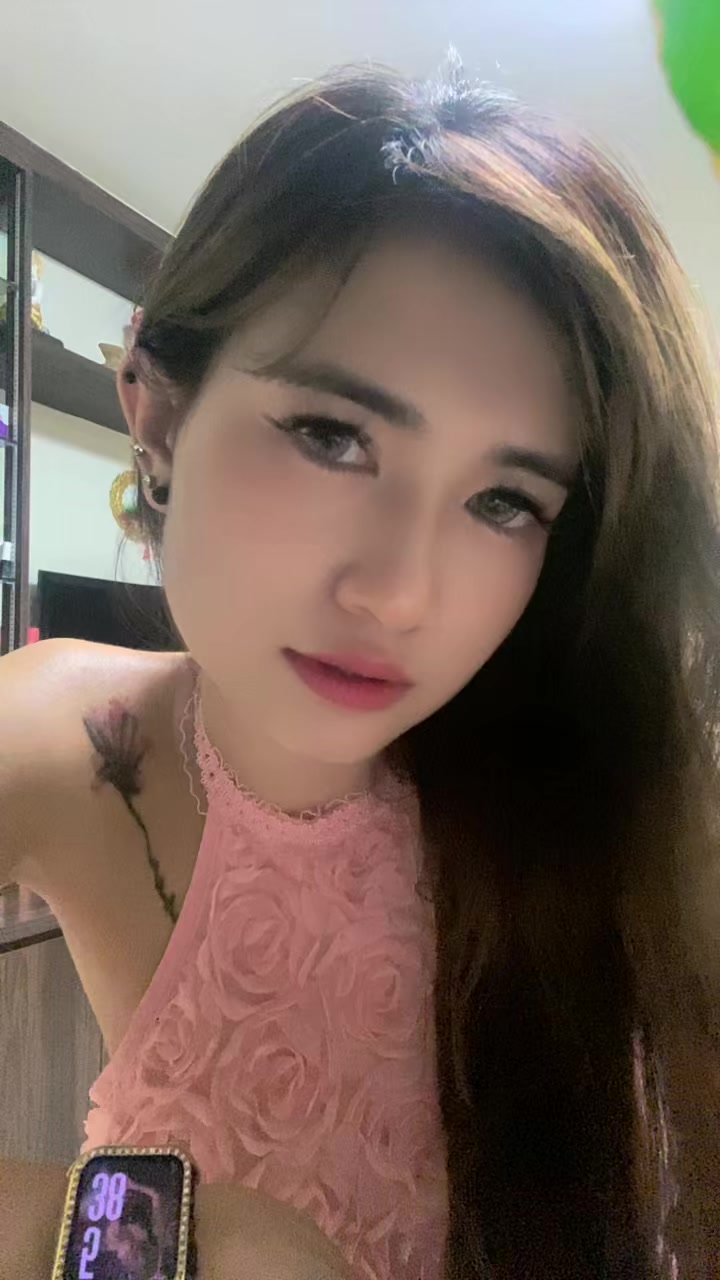 @SABRINA✈️💙🦋