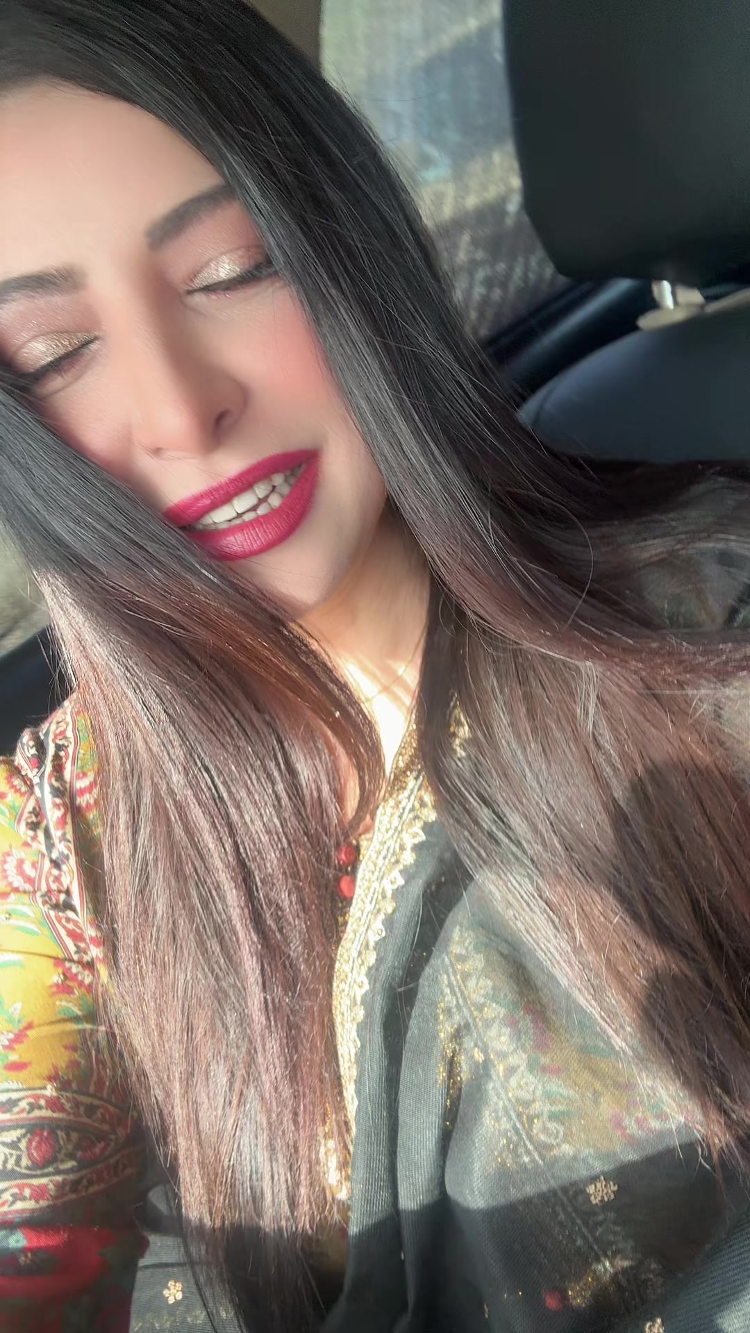 @Uzmaa tahir