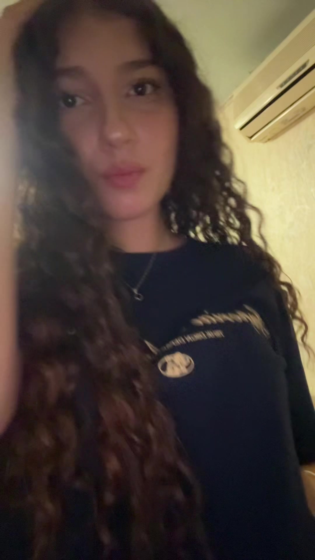 @🫂