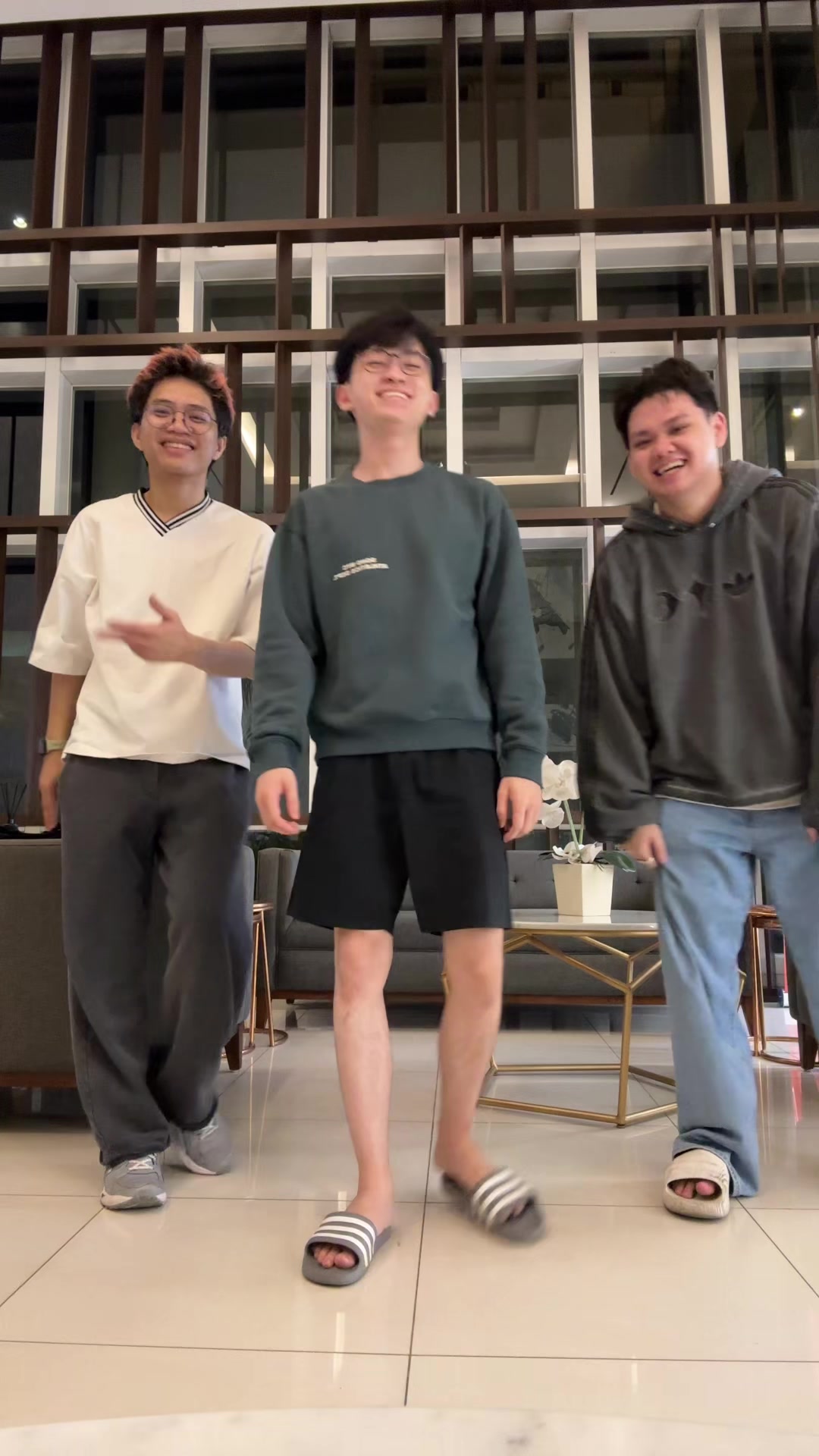 @Sutsujin.
