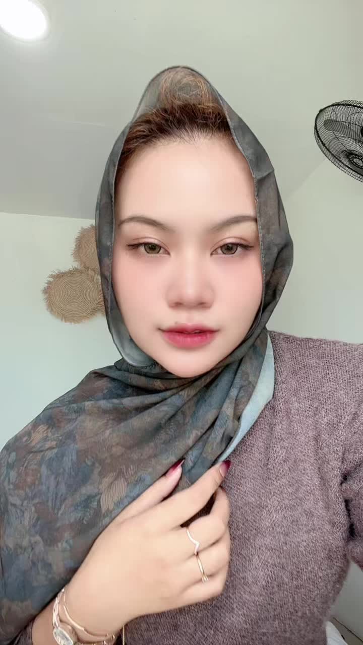 @Ana