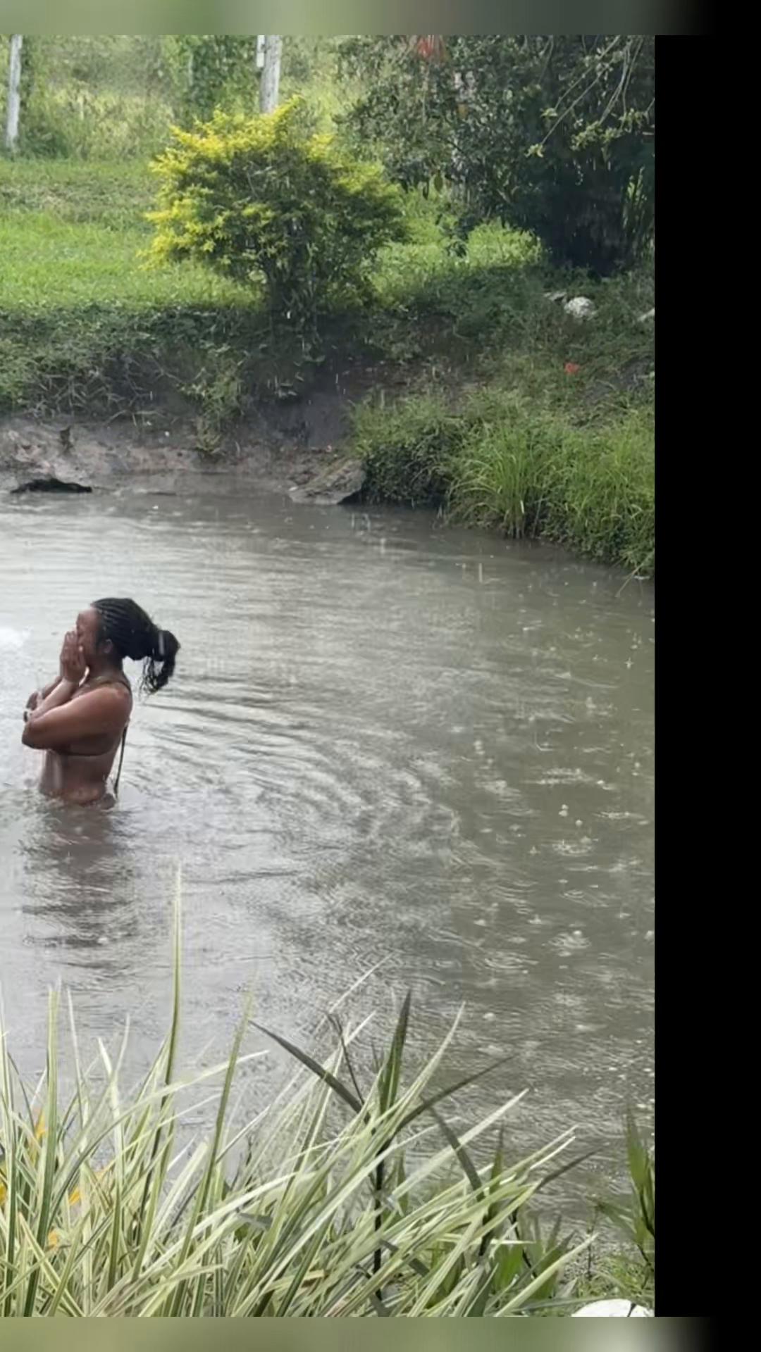 @Bikini bae