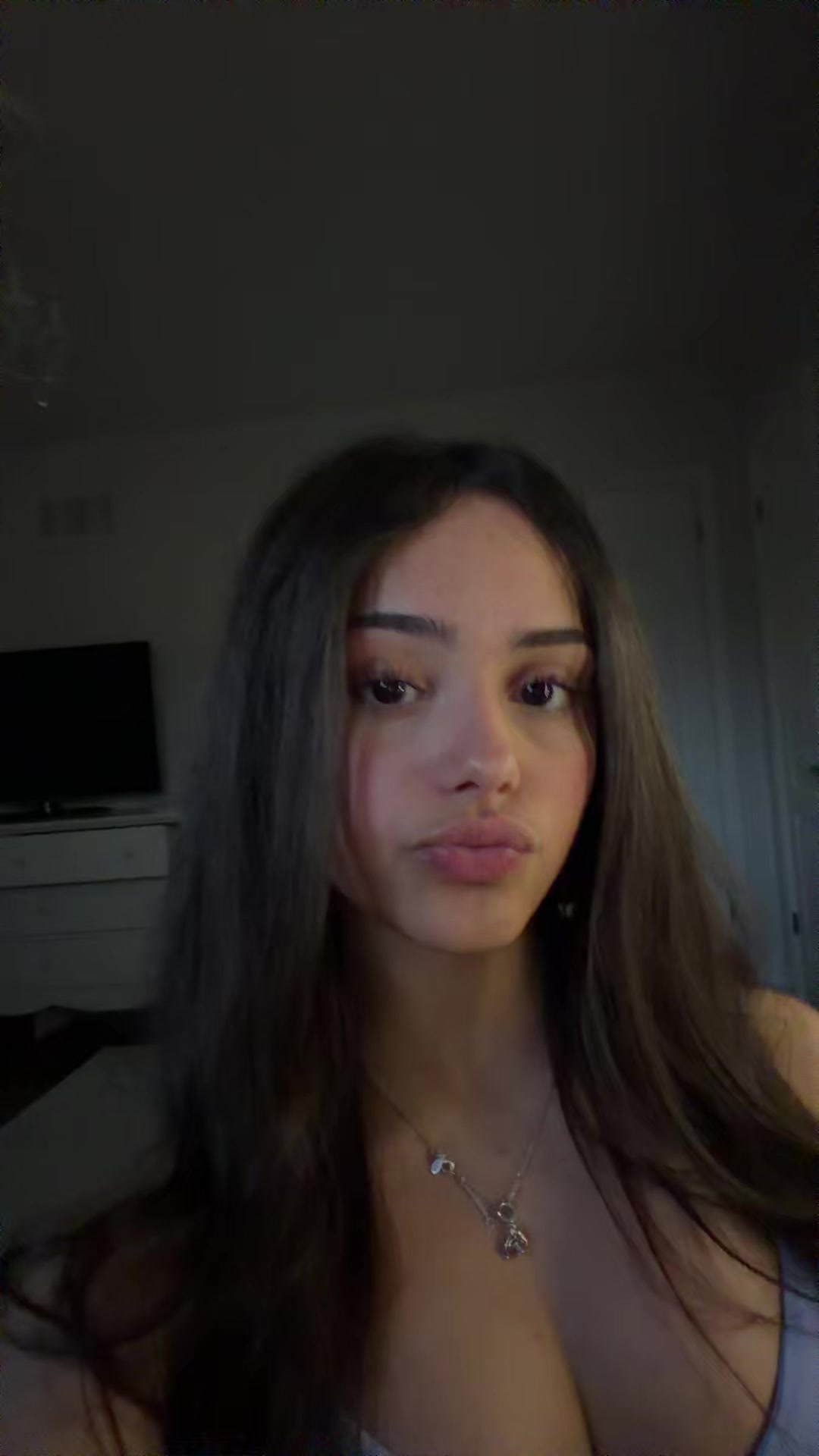 @⃟