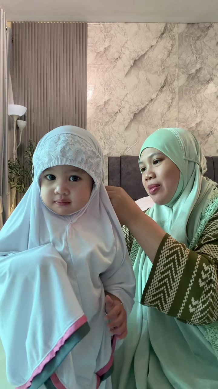 @Zhee Fauziah