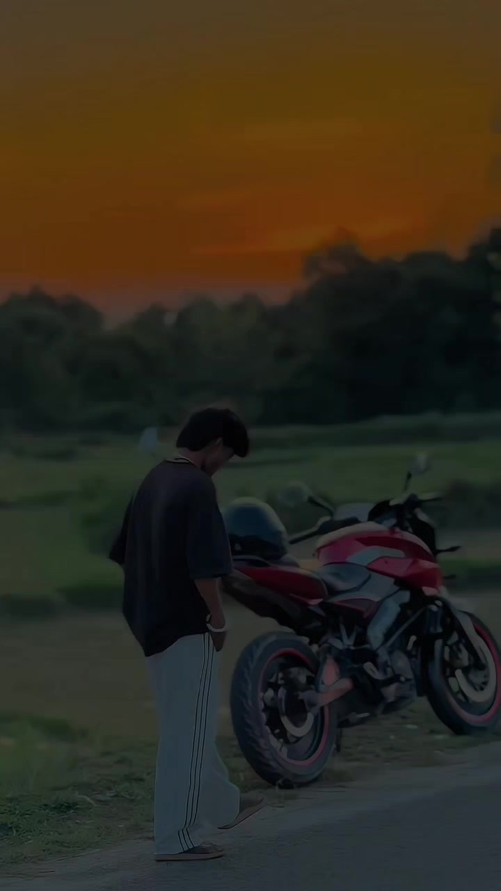 @AKKU______👿