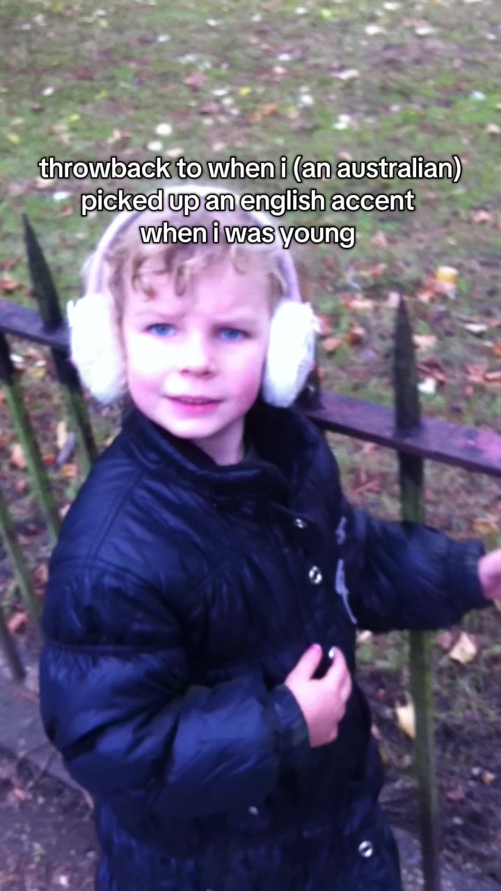 @𝓔