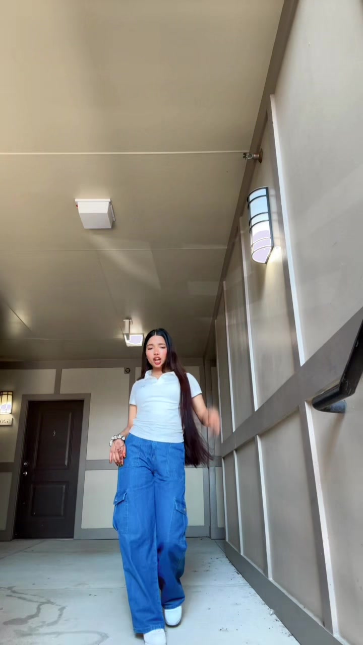 @S:)🦚❤️