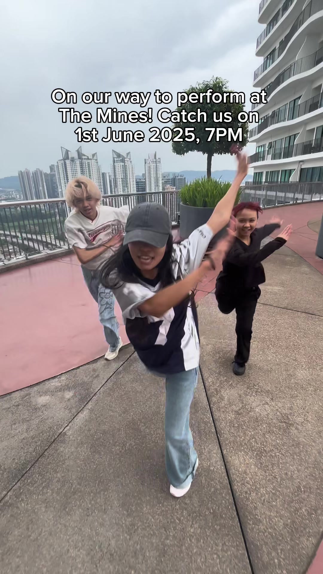 @glossy.dancecrew
