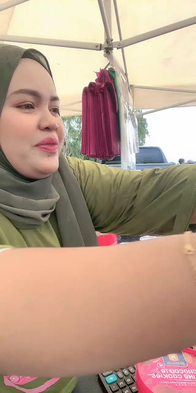 @SamosaFrozenByLaffEcah