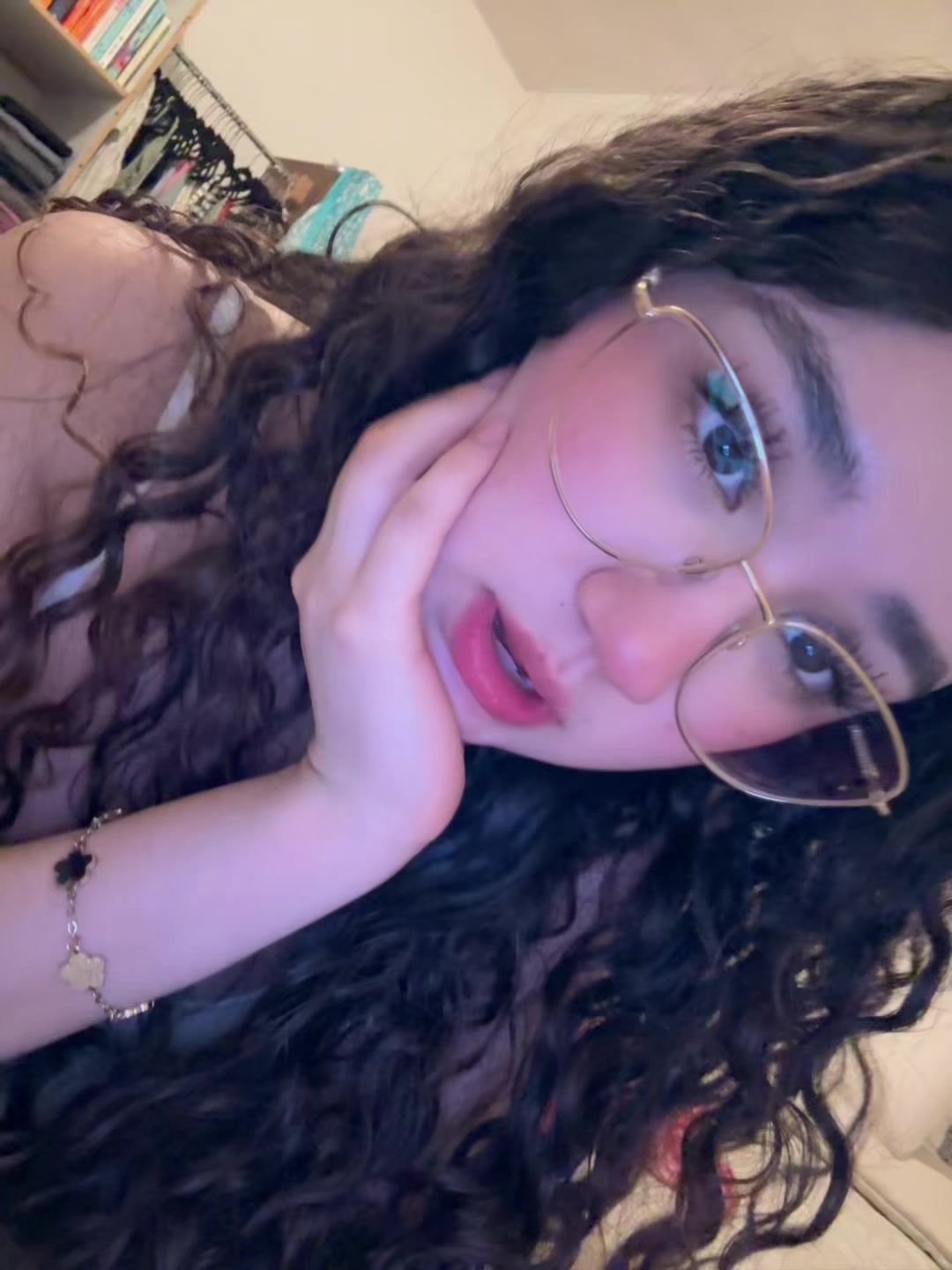 @yos