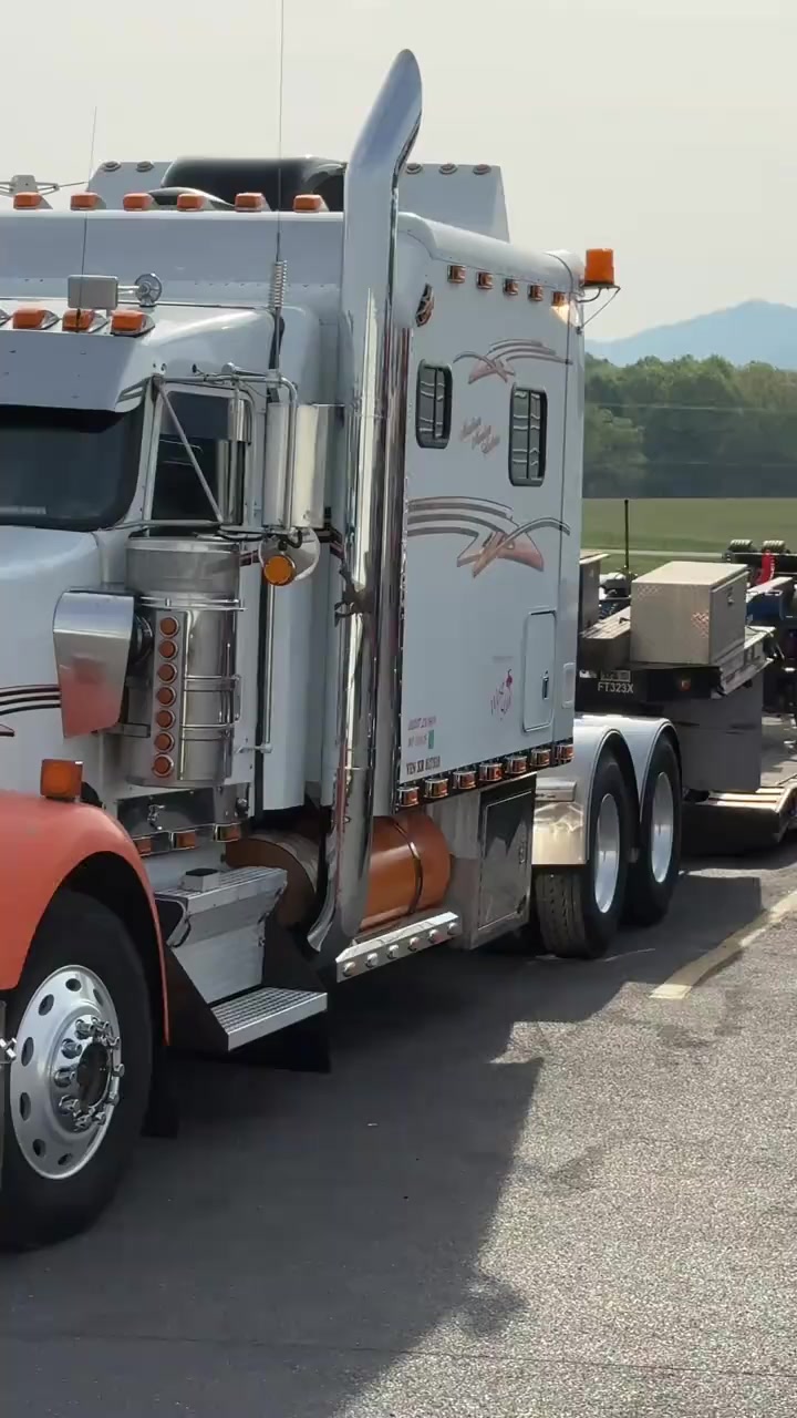 @Tic Truck Toe