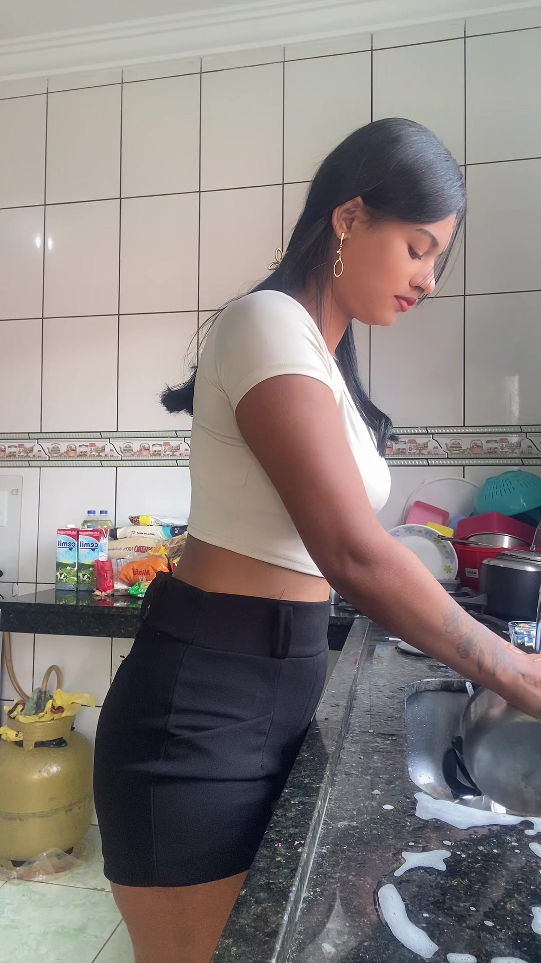 @T&acirc;nia