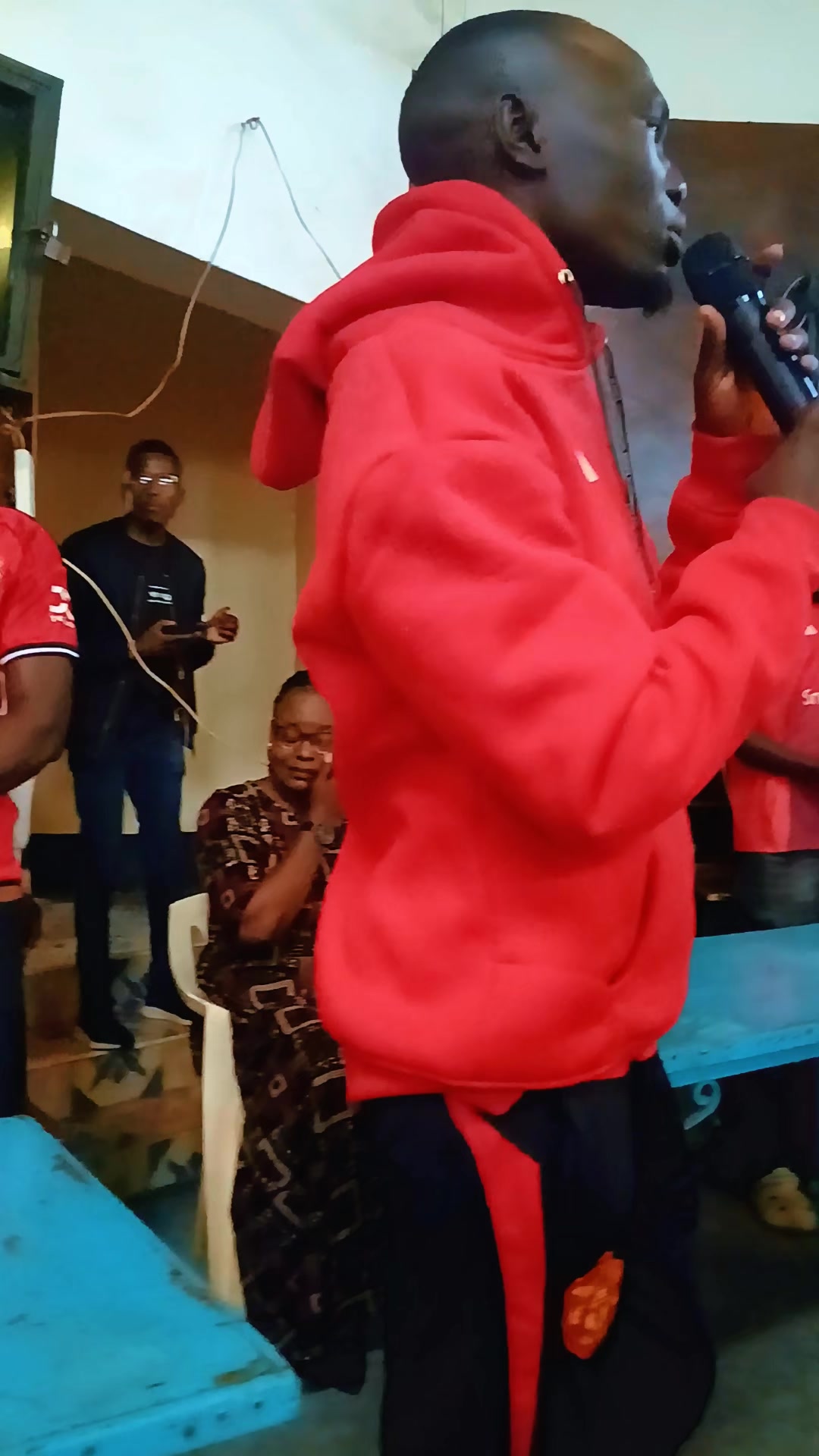@Derrick Stansilous 🇰🇪