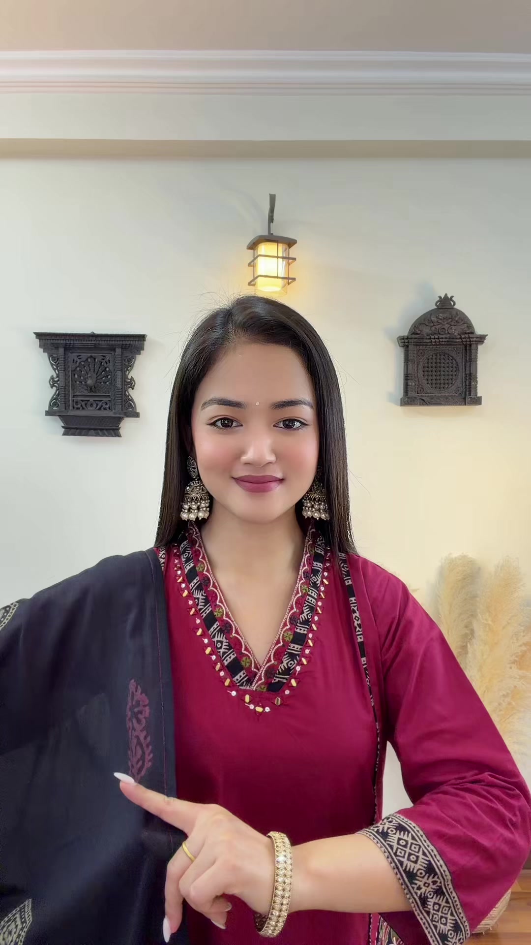 @Naina_TheAttire