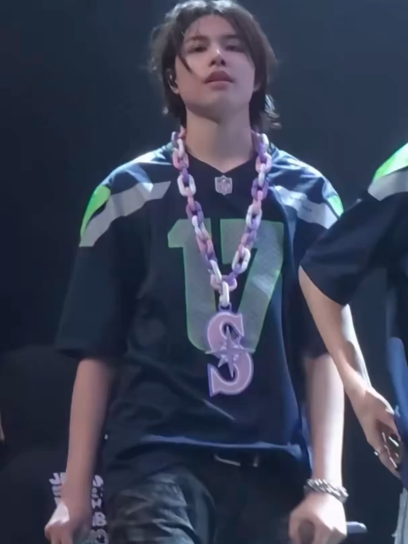 @샨