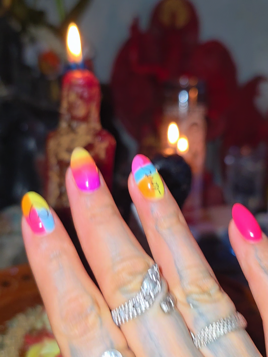@bruja🧙&zwj;♀️🔮palm.