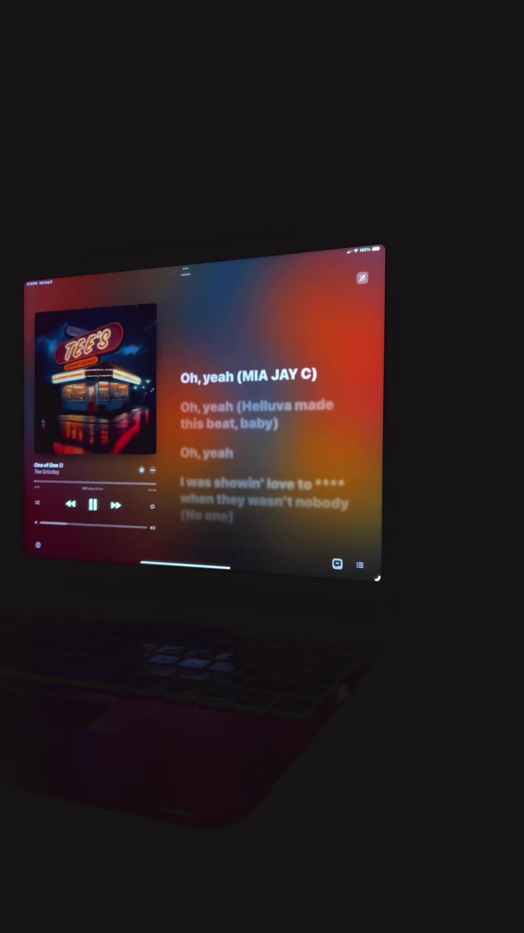 @Vibesss &bull; 🎧