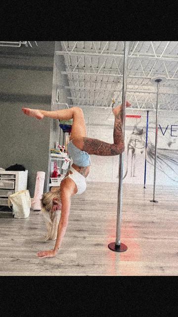 @elypeachie