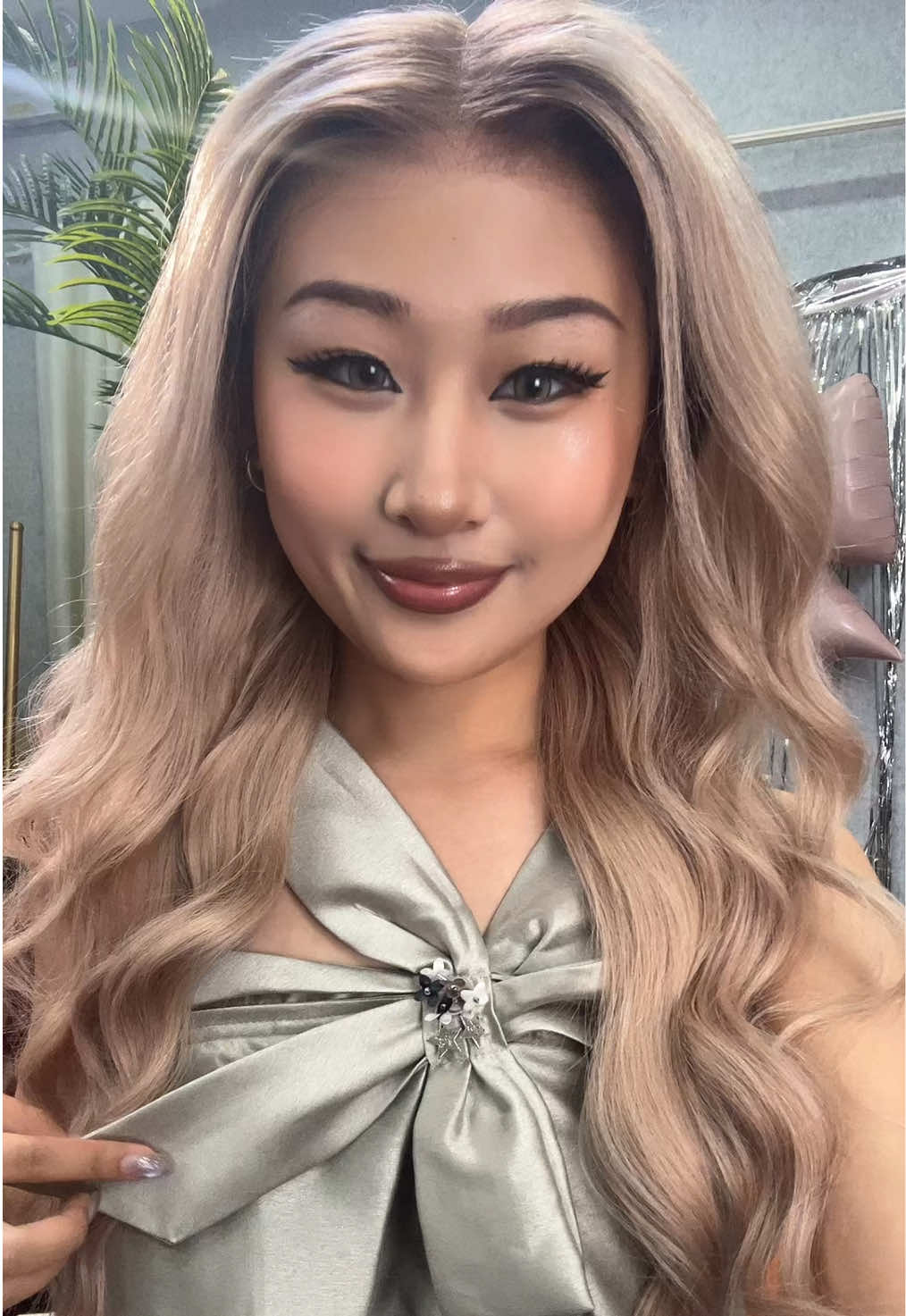 @megalook
