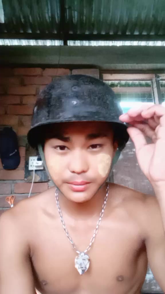 @ဂွေးမမုန်းတဲ့ အေးပြုံး 🫥