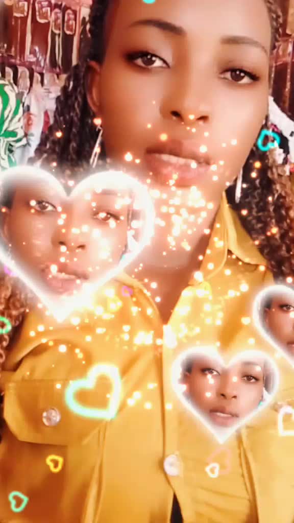 @Bettina babe🥰🥰
