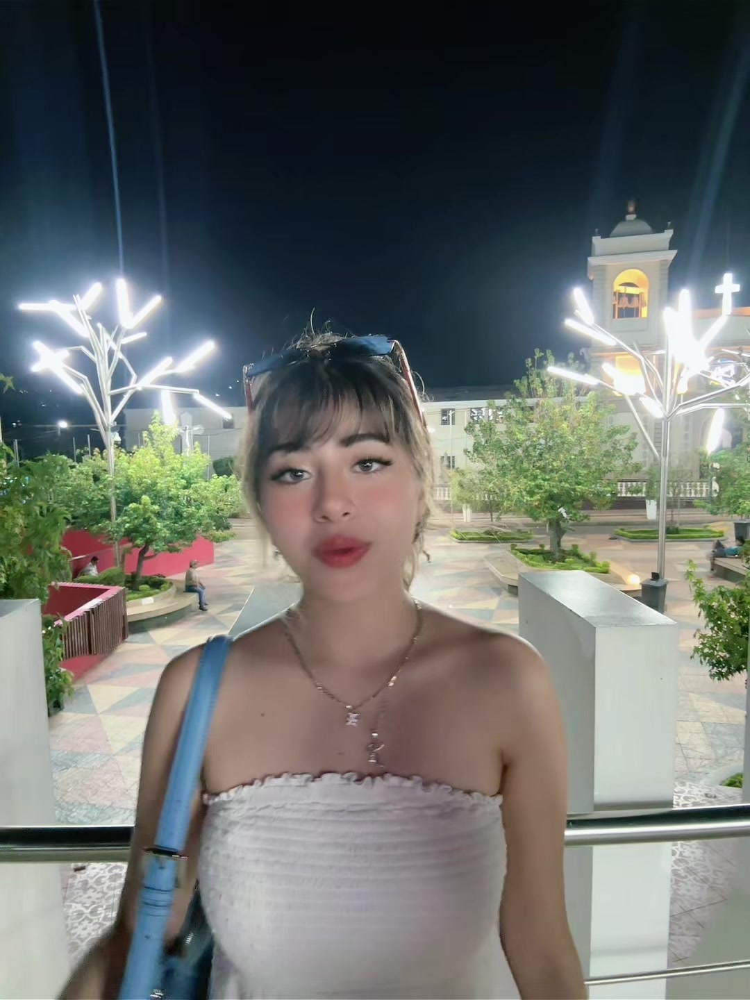 @G 👸